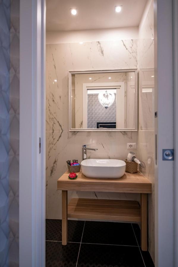 Luna Luxury Bed And Breakfast Νάπολη Εξωτερικό φωτογραφία